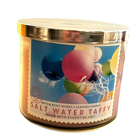 BATH & BODY WORKS SALTWATER TAFFY SCENTED 3 WICK CANDLE 14.5 OZ 2019 EDT - Picture 2 of 9